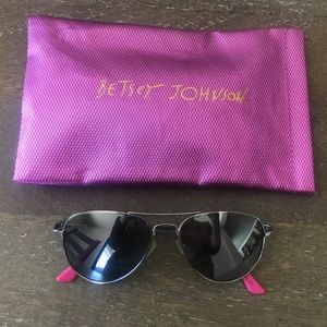 Betsey Johnson Aviator Sunglasses & Case
